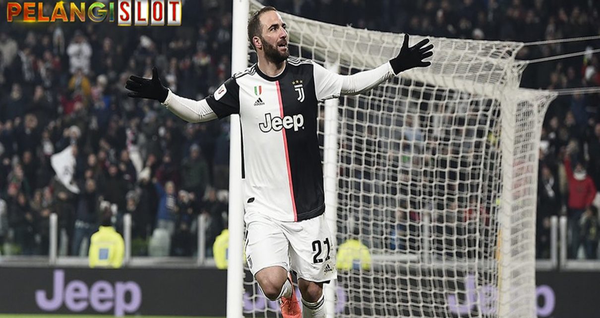 Penyerang Juventus Gonzalo Higuain