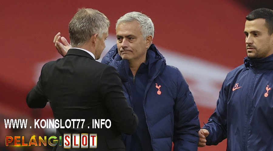 Ini Taktik Jose Mourinho Mengalahkan Manchester United