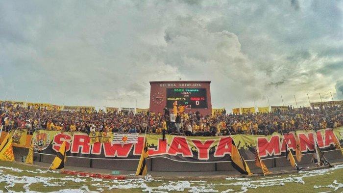 HANYA KARENA BOTOL AIR : SRIWIJAYA DIDENDA 10 JUTA OLEH KOMDIS PSSI