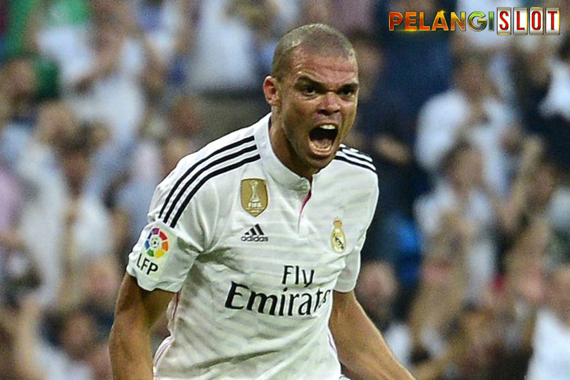 Pepe Akhirnya Pensiun, Bagaimana dengan Sergio Ramos